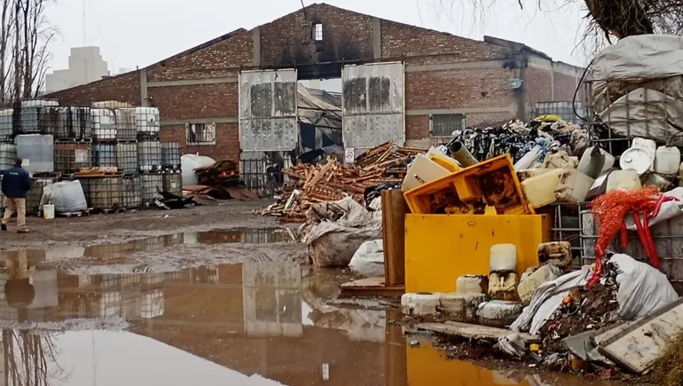 incendio planta de reciclaje2